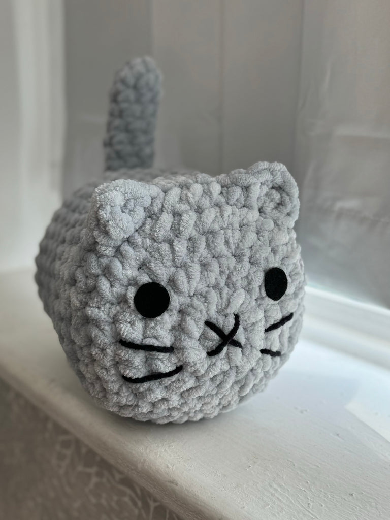 Jumbo Cat Loaf