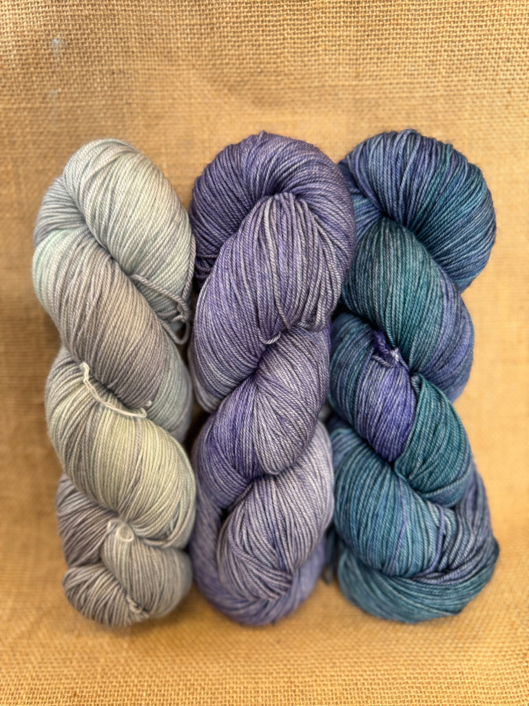Casapinka Hiss and Vinegar MKAL 2025 - Malabrigo Sock - Go Ask Alice