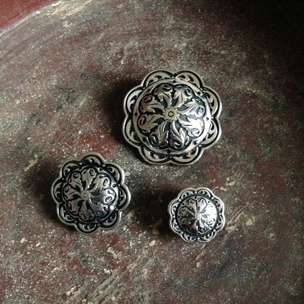 Floral Relief Pedestal Buttons