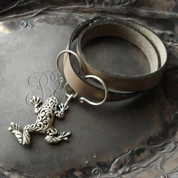 Tree Frog Charm Lock Shawl Pin and Cuff