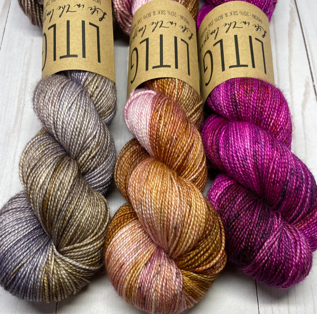 EFFUARY Quindici Shawl Kit - Moon Merino/Silk - Wild Rosebay/Sienna