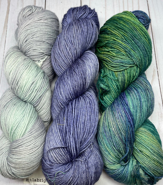 EFFUARY Quindici Shawl Kit - Malabrigo Sock - Alice