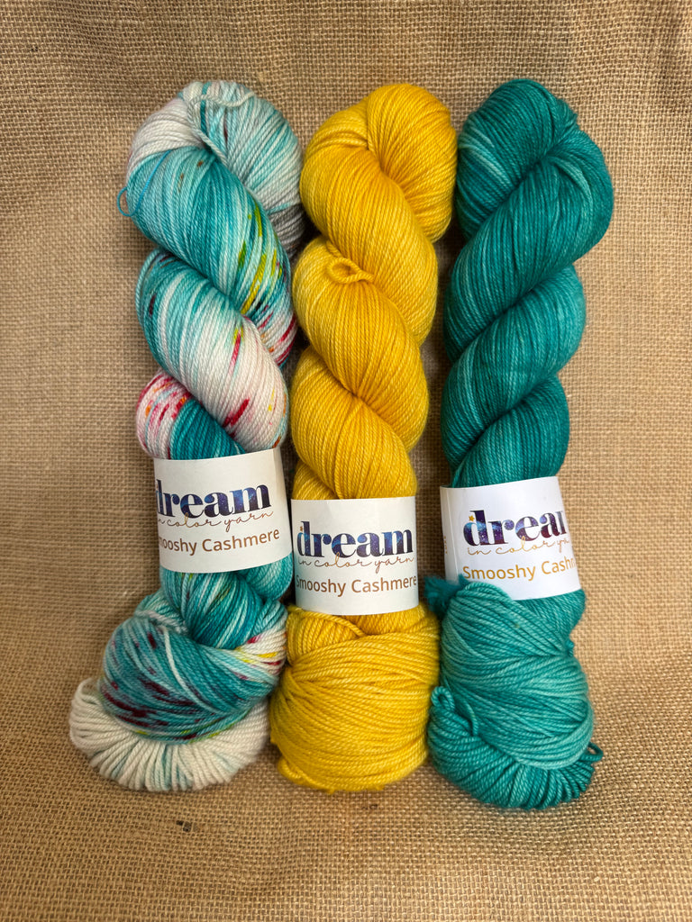 Casapinka Hiss and Vinegar MKAL 2025 - Smooshy with Cashmere - As a Bird