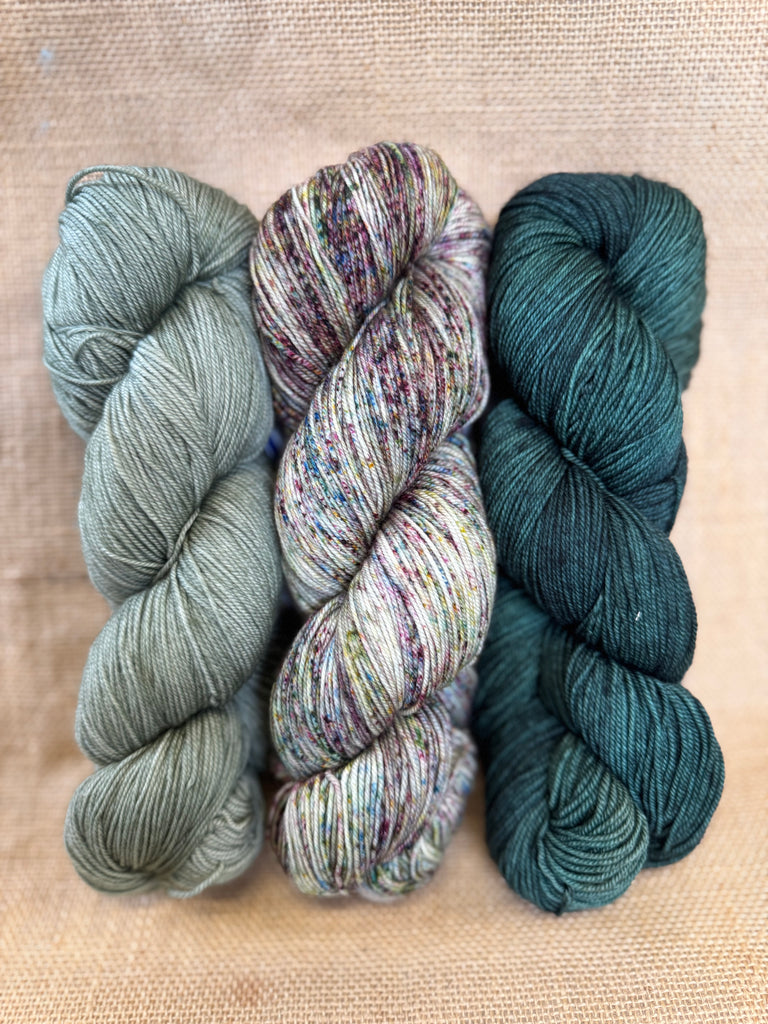 Casapinka Hiss and Vinegar MKAL 2025 - Malabrigo Sock - Myths