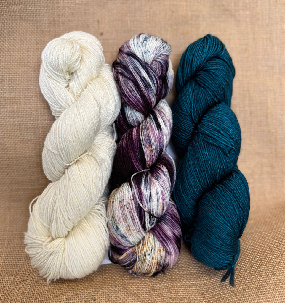 Casapinka Hiss and Vinegar MKAL 2025 - Malabrigo Sock - Ursula