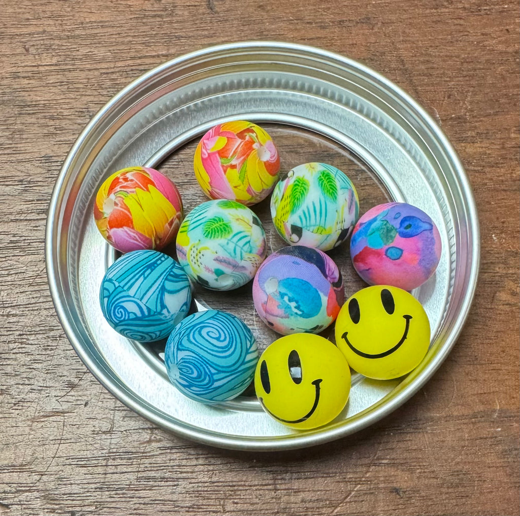 Round Stitch Stopper Collection Tins