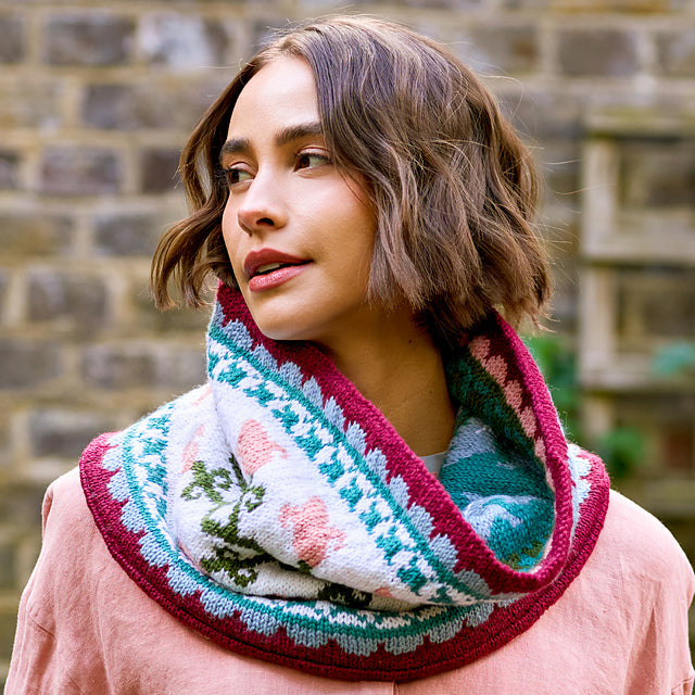 Golden Lily Reversible Cowl