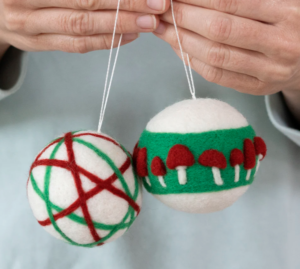 Ornament Duo Mini Needle Felting Kit