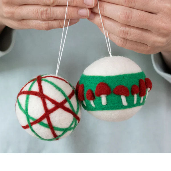 Ornament Duo Mini Needle Felting Kit