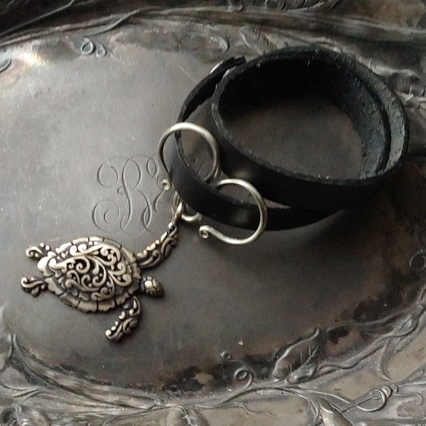 Sea Turtle Charm Lock Double-Wrap Leather Shawl Cuff
