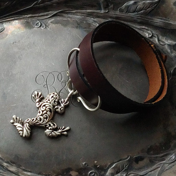 Tree Frog Charm Lock Double-Wrap Leather Shawl Cuff