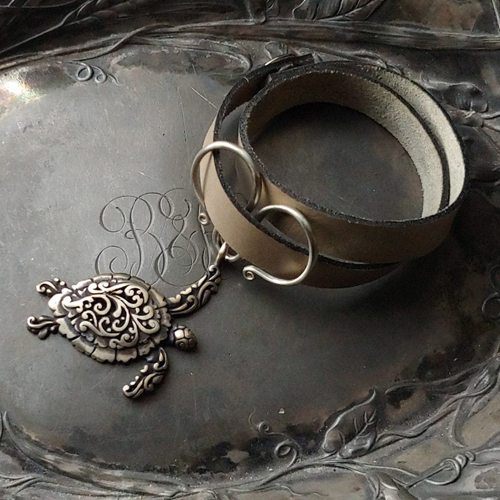 Sea Turtle Charm Lock Double-Wrap Leather Shawl Cuff