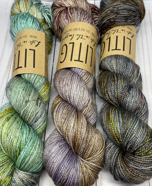 EFFUARY Quindici Shawl Kit - Moon Merino/Silk - Pressed Flowers