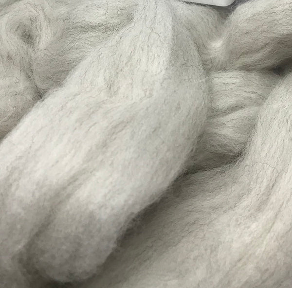 New Zealand 22 Micron Merino Sliver - Light Natural (4 oz)