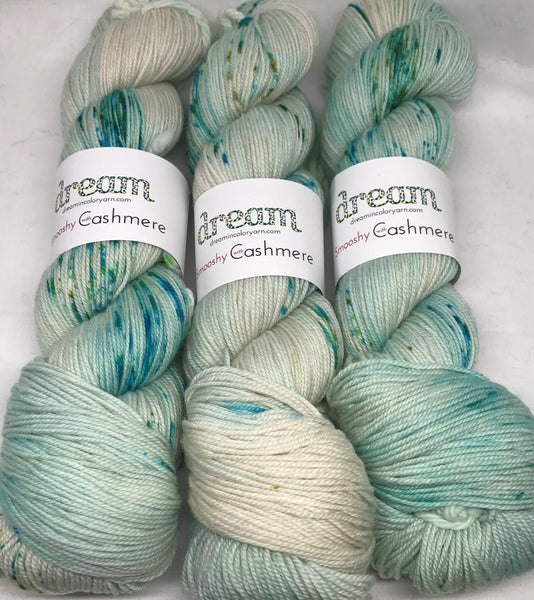 Smooshy with Cashmere - Ivy Snowbell